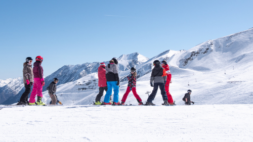 famille-nouvel-an-ski