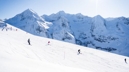 skieurs-pyrenees